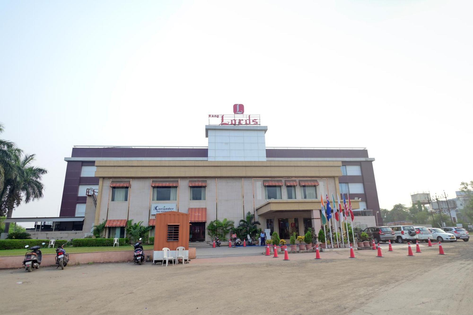Rang Lords Inn Bharuch Екстериор снимка
