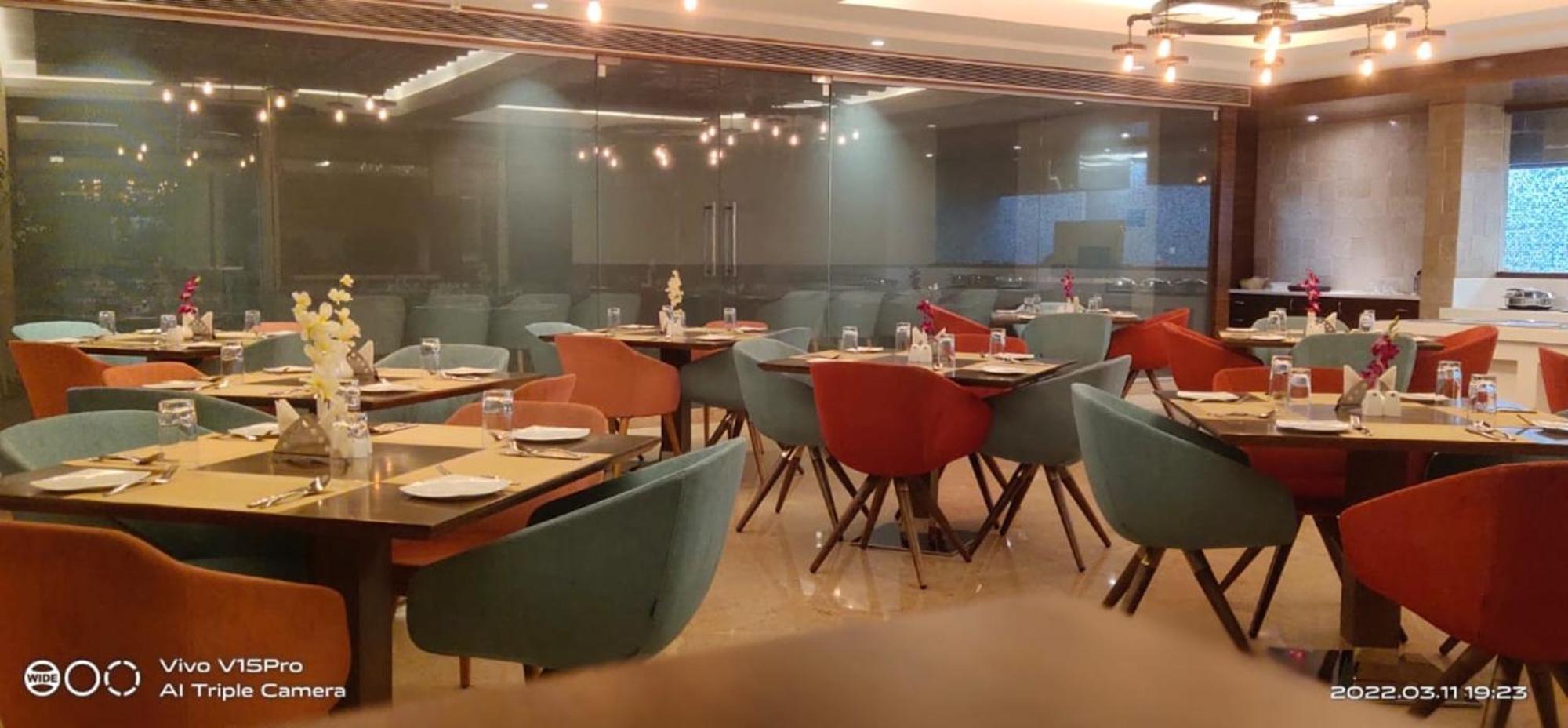 Rang Lords Inn Bharuch Екстериор снимка